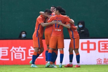 Kaiyun开云中国官网-冲击半程冠军？泰山只需1条件 无解轰炸成最大利器