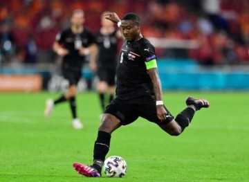 Kaiyun中国官网-中卫阿拉巴神奇不再成背景 皇马的算盘打错了？